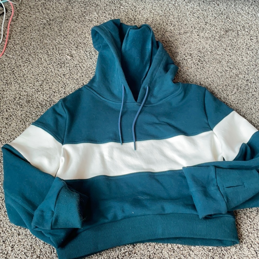 Buffbunny cropped sweatshirt